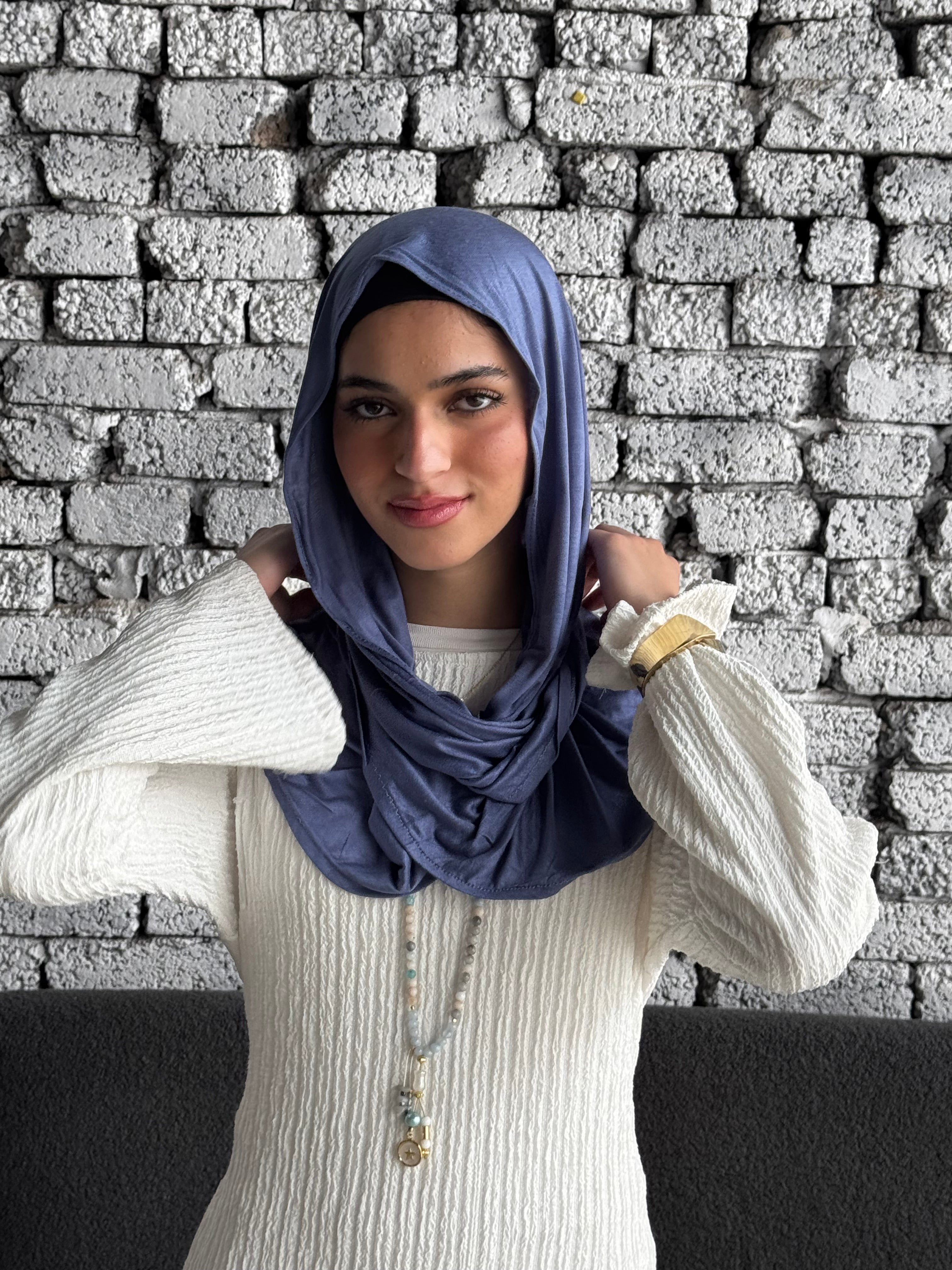 Mini Twisted Scarf in Dark Blue