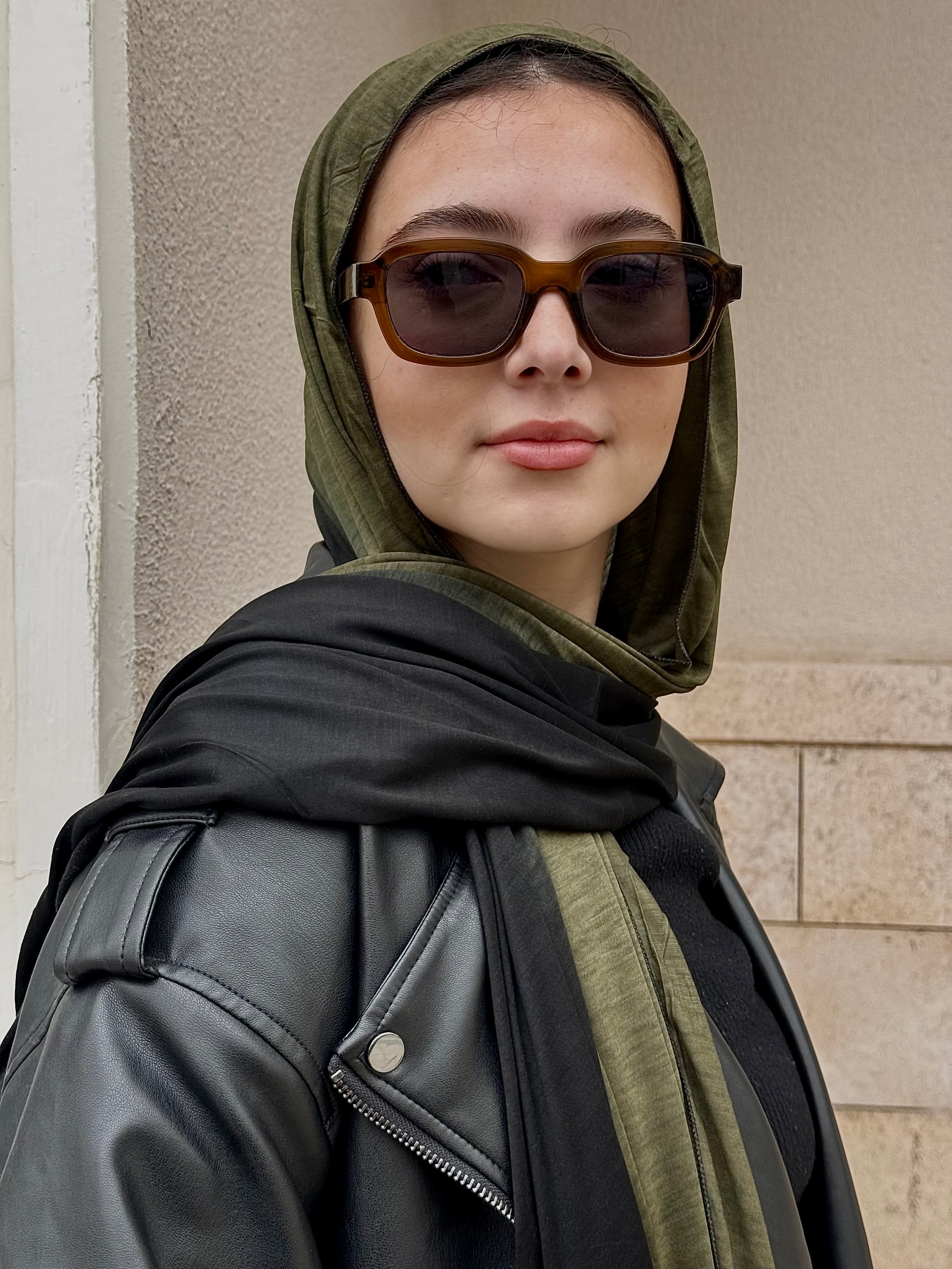 Gradient Kuwaiti In Black x Ziety