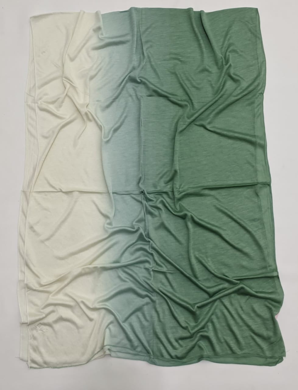 Gradiant Kuwaiti in Off-White X Mint Green "GK-25"