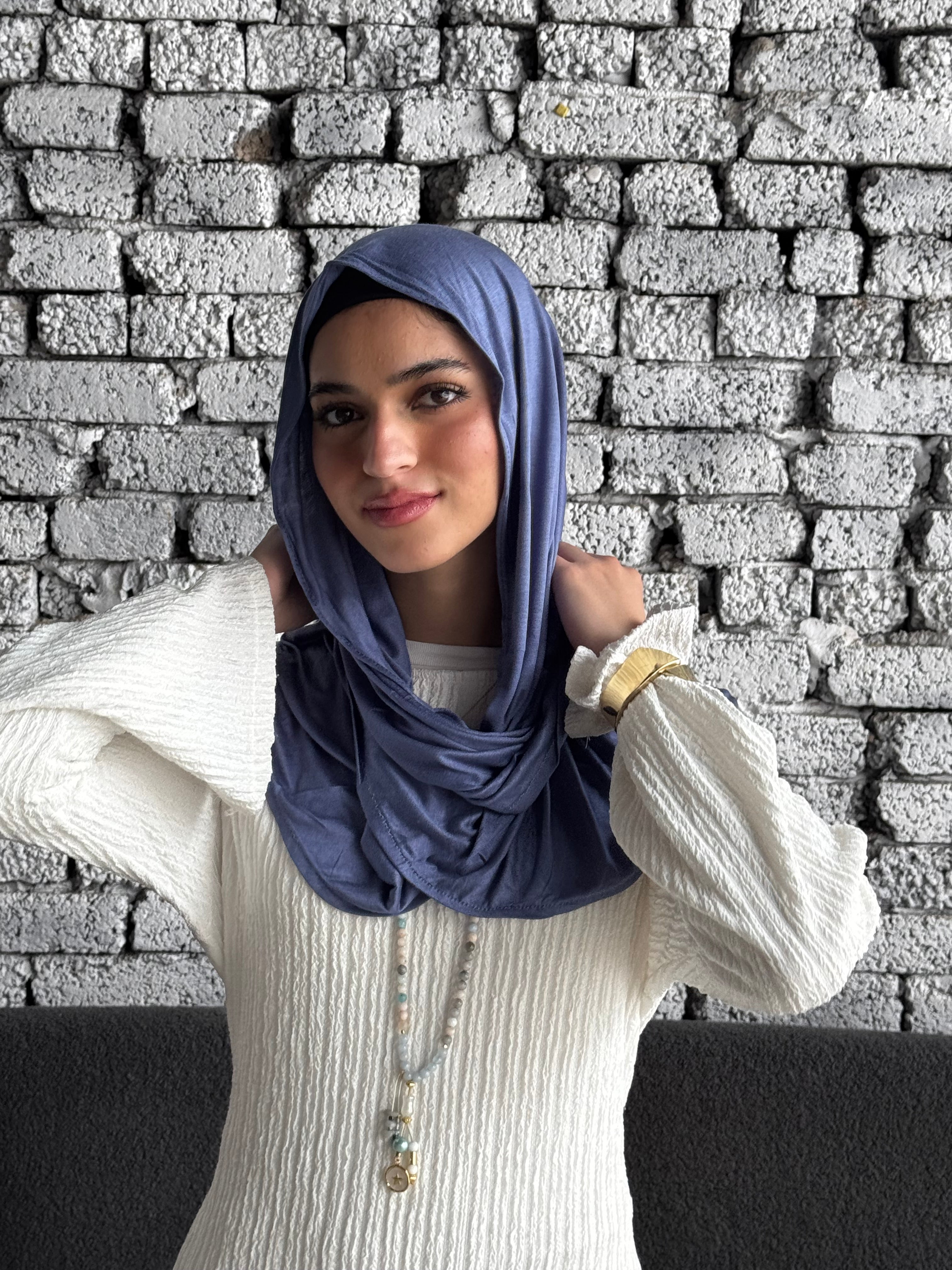 Mini Twisted Scarf in Dark Blue