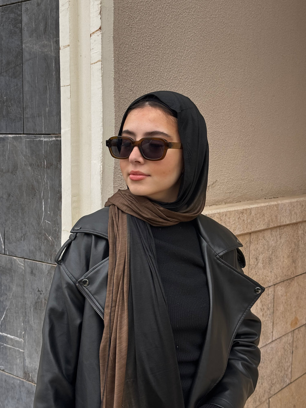 Gradiant Kuwaiti in Black x Brown "GK-5"