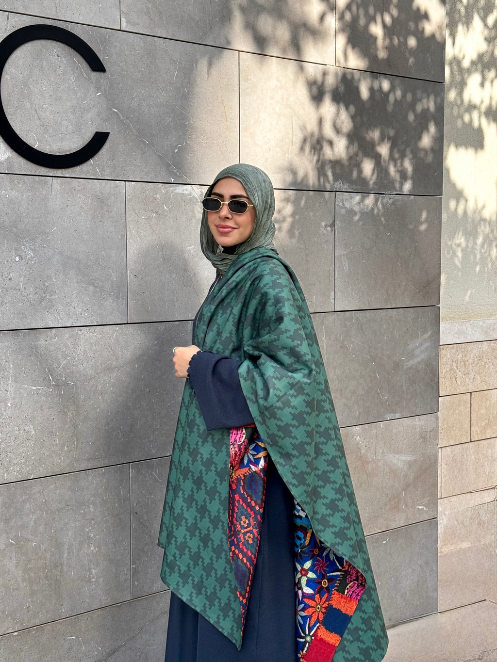 Shawl MaGical Touch