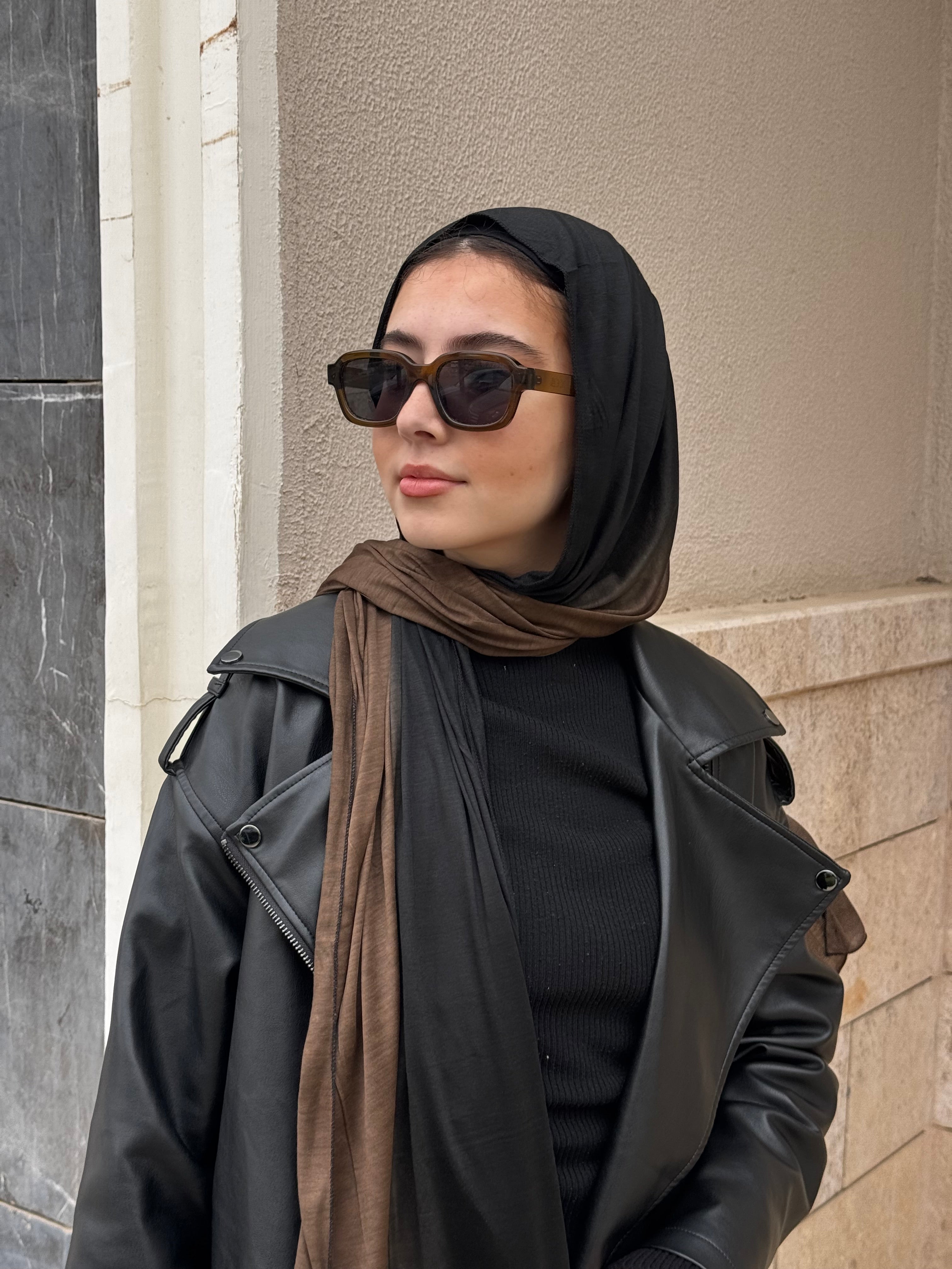 Gradiant Kuwaiti in Black x Brown "GK-5"