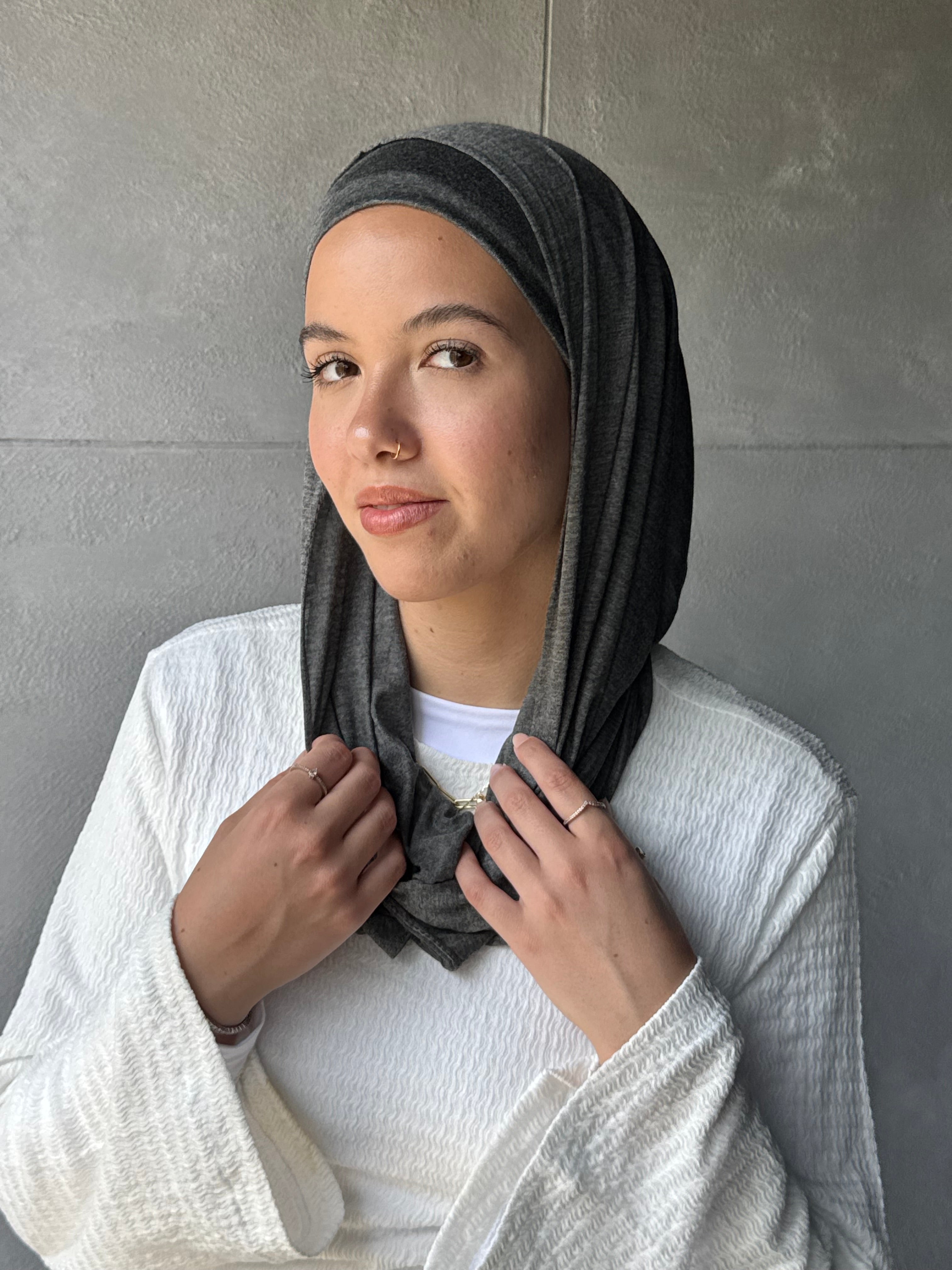 Mini Egdy Scarf in Medium Gray