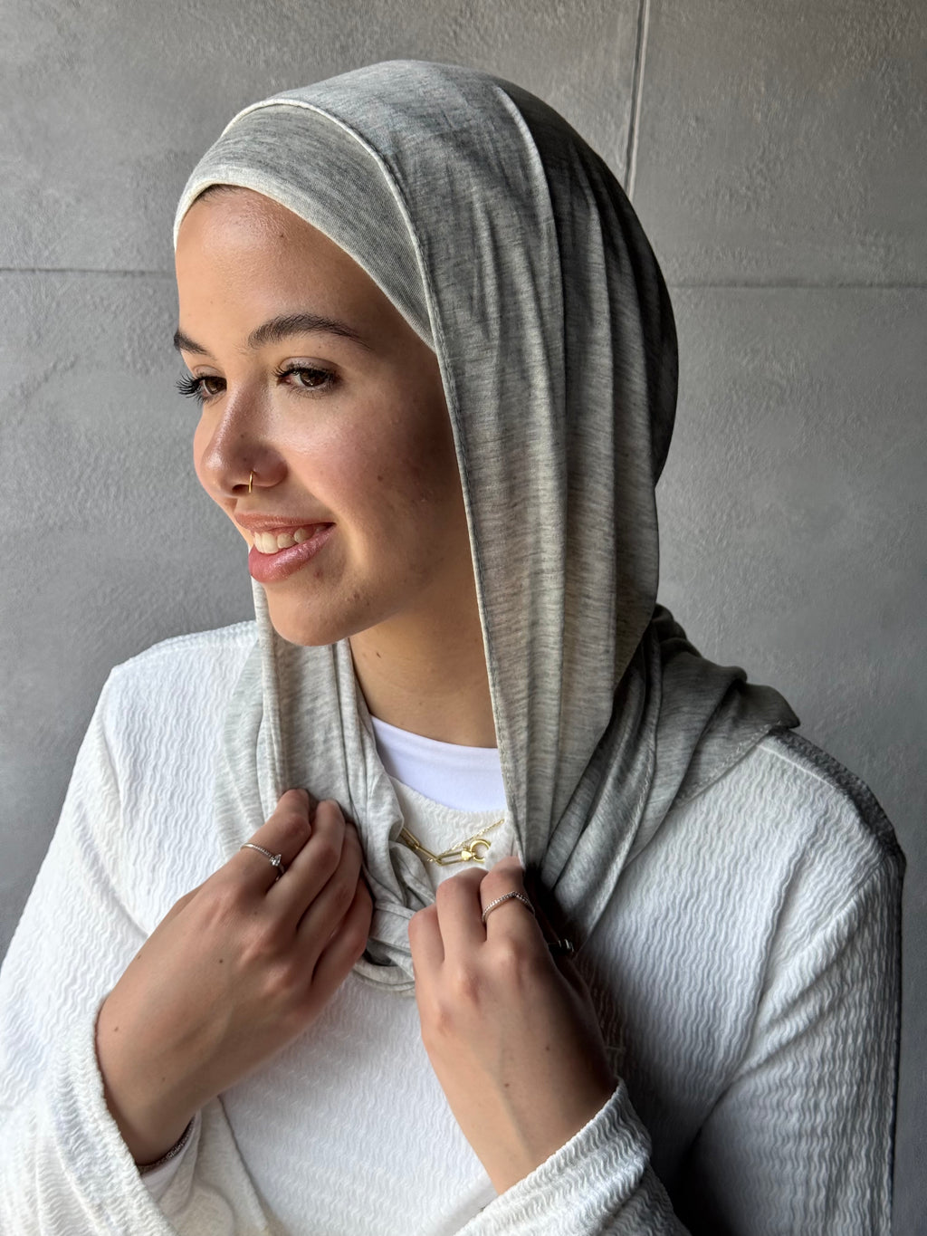 Edgy mini Scarf in Light Gray