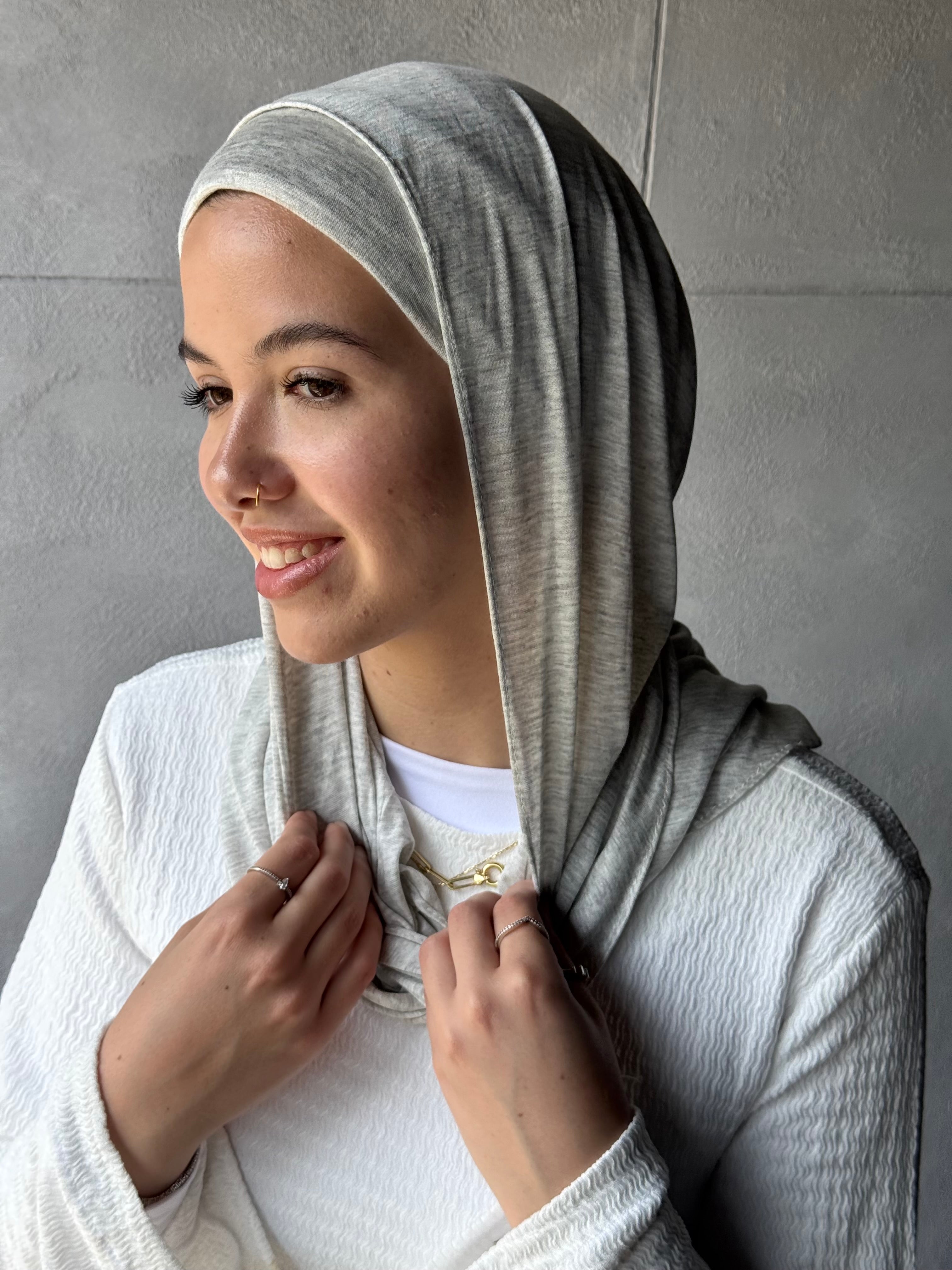Edgy mini Scarf in Light Gray