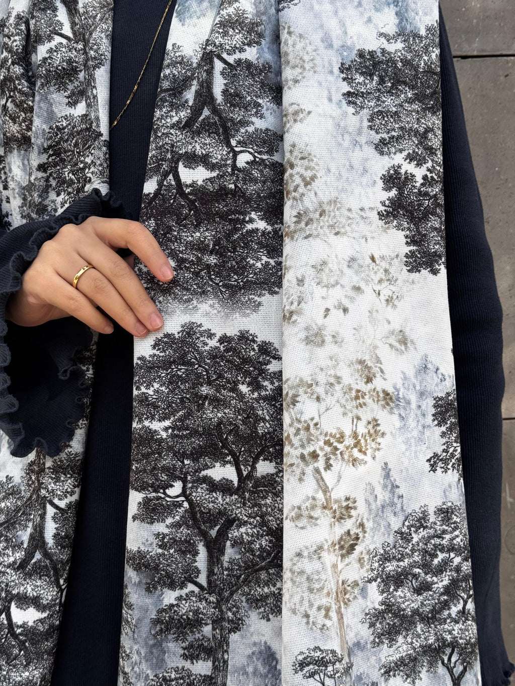 ⁠Shawl Navy Frost