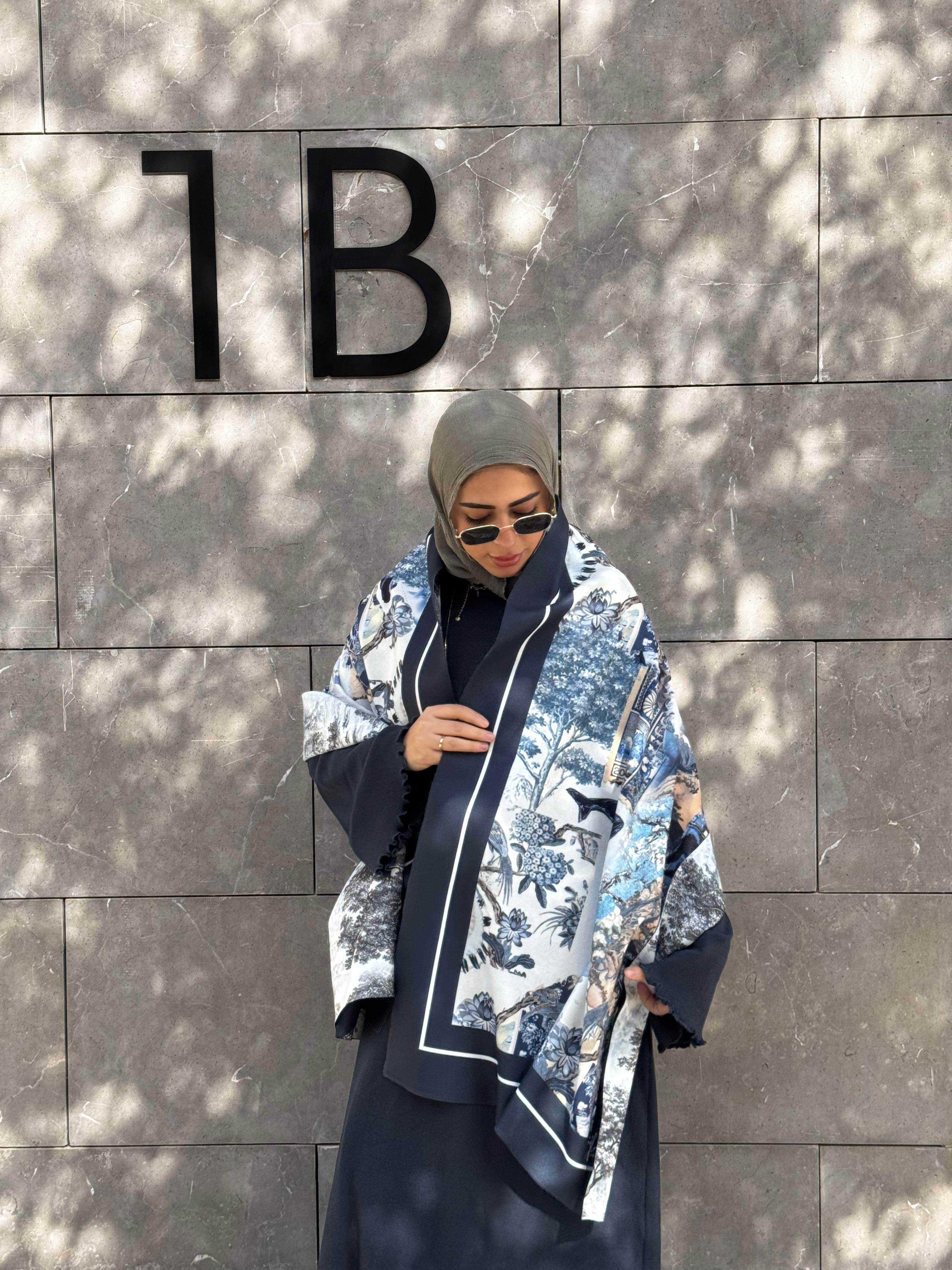 ⁠Shawl Navy Frost