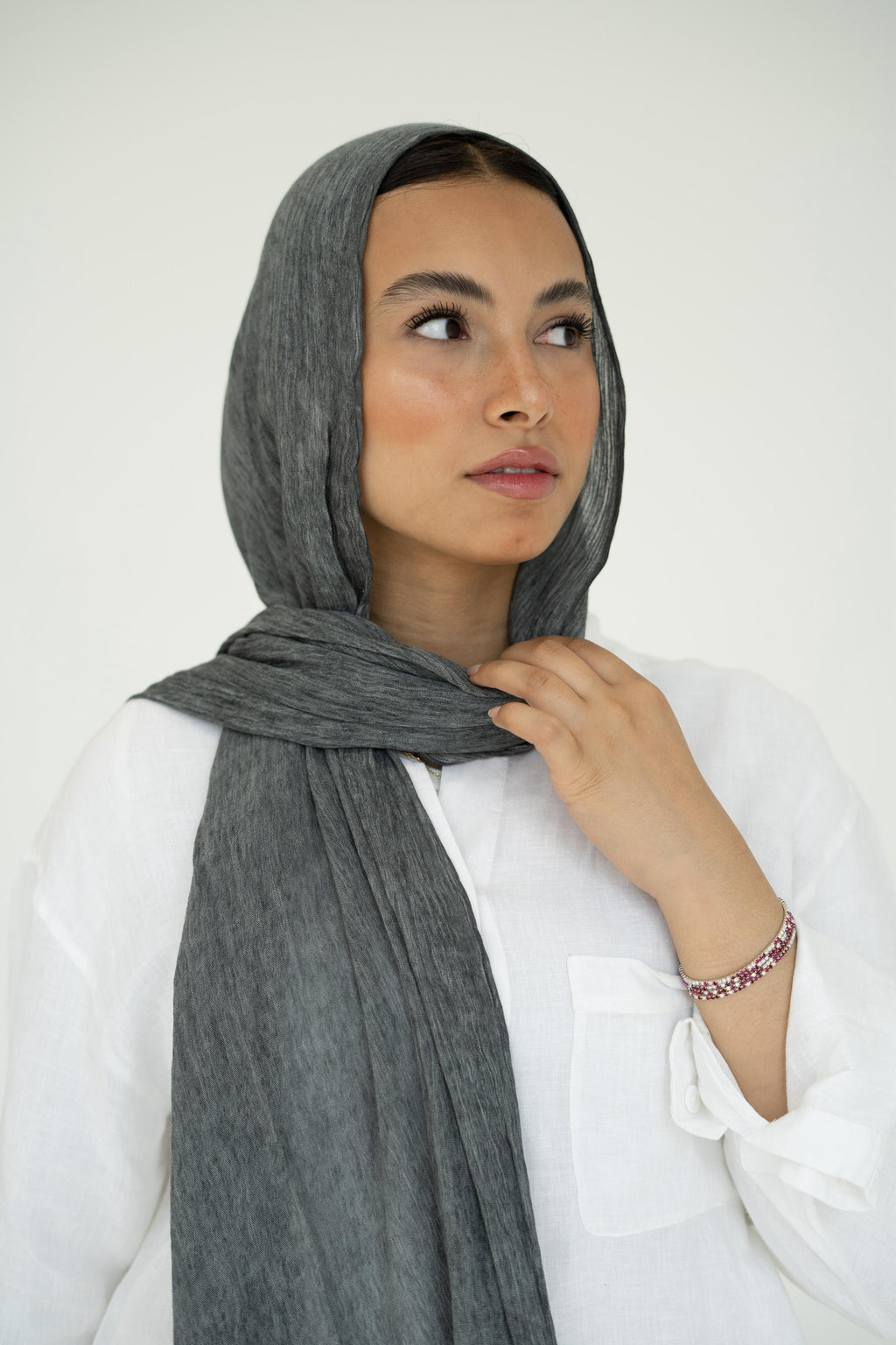 Linen Grace in Silver Dust "LG-1"