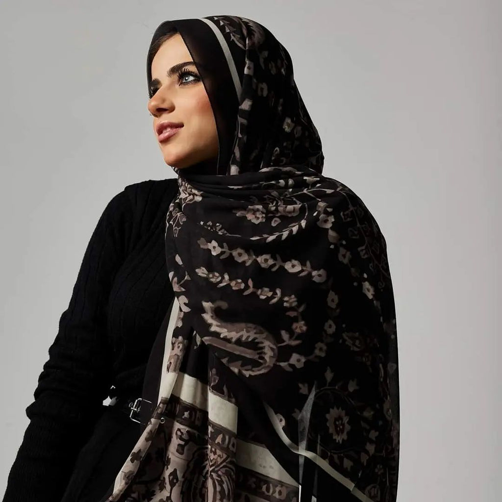 Printed Chiffon in Black Jasmen