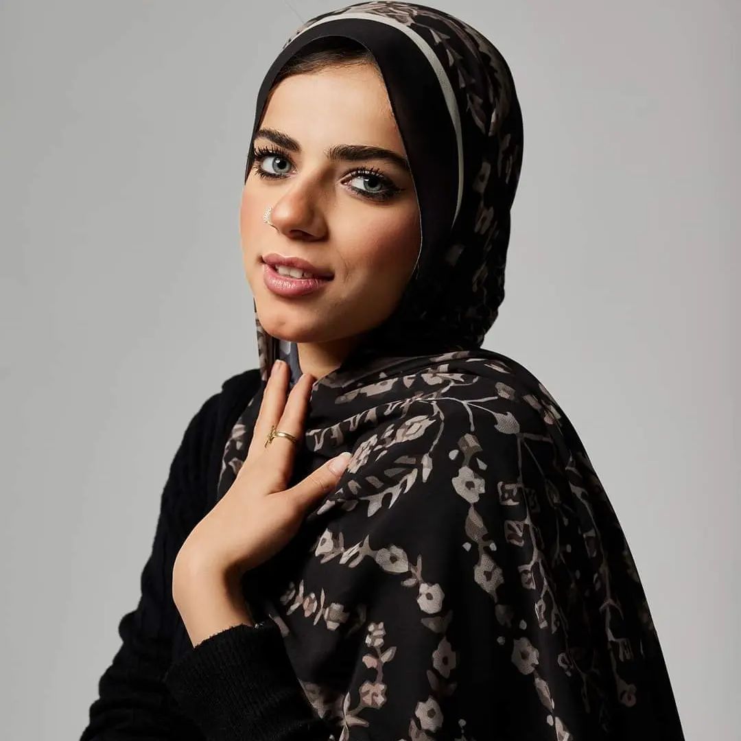 Printed Chiffon in Black Jasmen