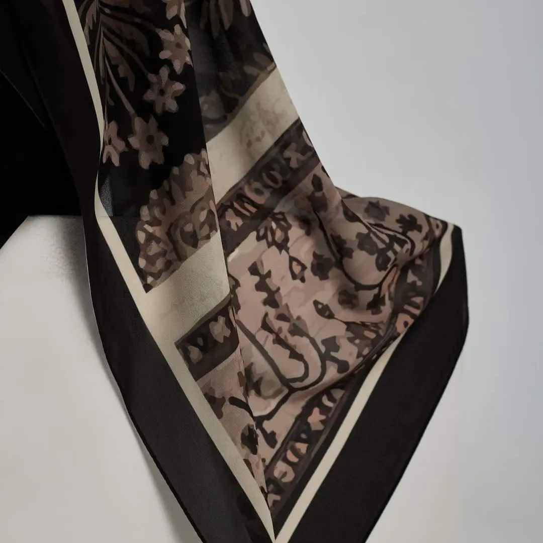 Printed Chiffon in Black Jasmen